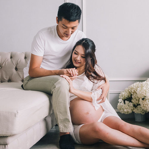 Pregnant couple